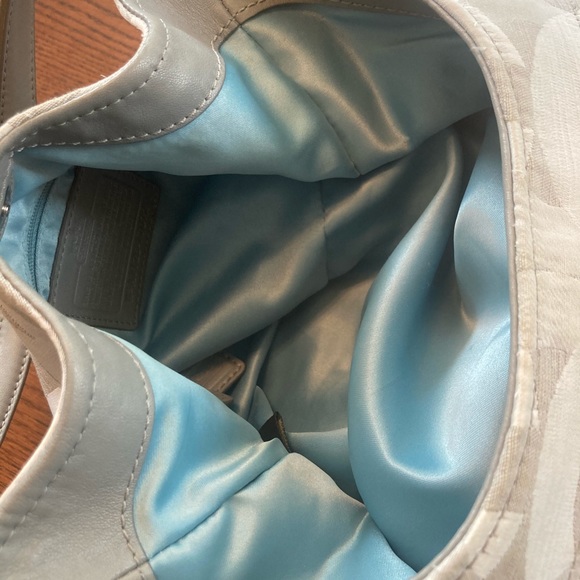 Grey Coach Handbag: leather straps & blue liner - Picture 7 of 14